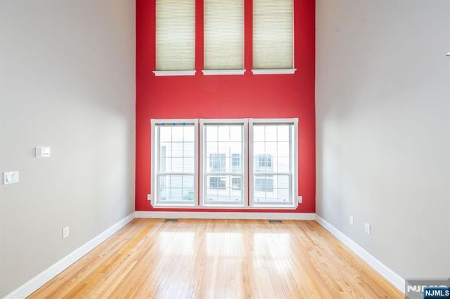 43 Morning Watch Road, Wayne, NJ 07470