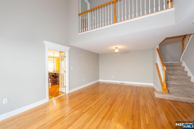 43 Morning Watch Road, Wayne, NJ 07470