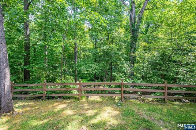 43 Morning Watch Road, Wayne, NJ 07470