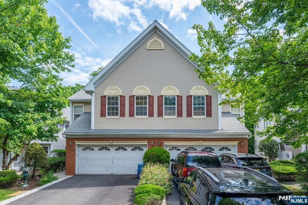 43 Morning Watch Road, Wayne, NJ 07470