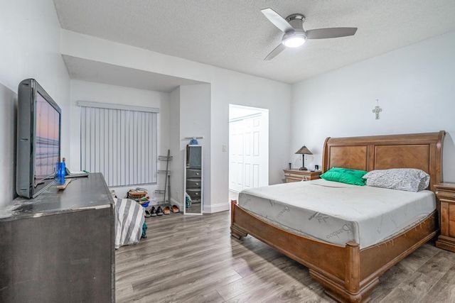 151 SW 95th Terrace 106, Pembroke Pines, FL 33025