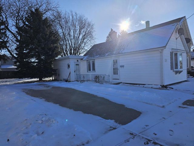 1219 S 21st STREET, Manitowoc, WI 54220