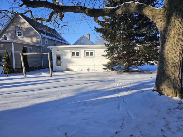 1219 S 21st STREET, Manitowoc, WI 54220