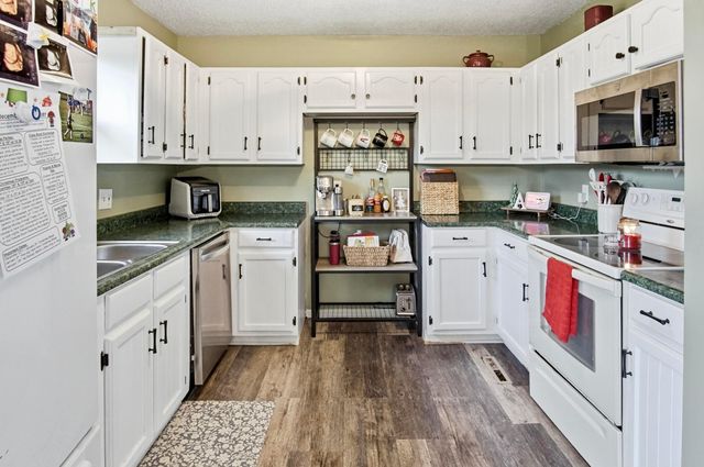 170 Treehouse Lane, Zanesville, OH 43701