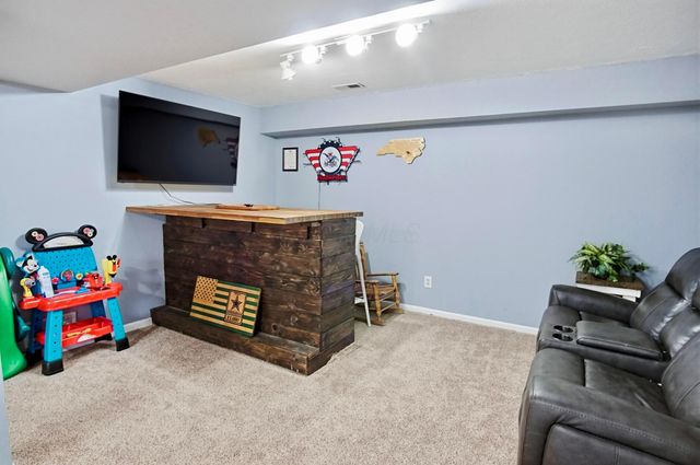 170 Treehouse Lane, Zanesville, OH 43701