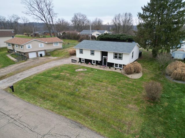 170 Treehouse Lane, Zanesville, OH 43701