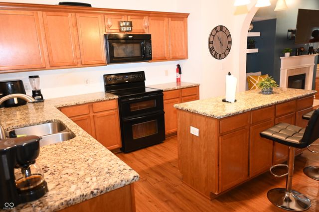 7136 Marsh Road, Indianapolis, IN 46278
