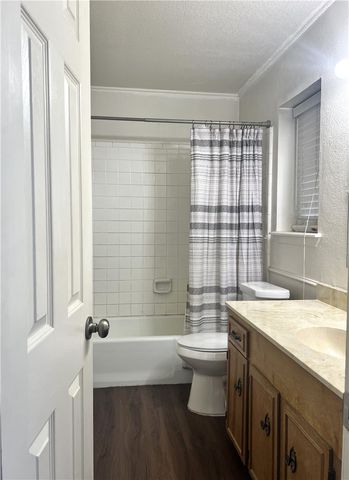 514 Vista Dr, Odem, TX 78370