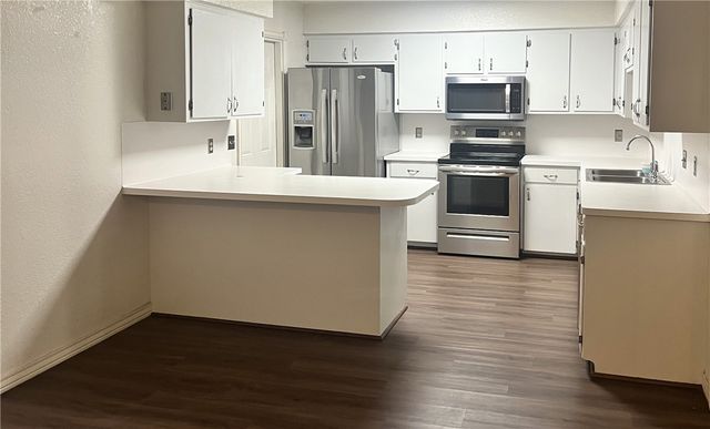 514 Vista Dr, Odem, TX 78370