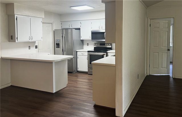 514 Vista Dr, Odem, TX 78370