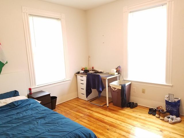 100 Flint 1, Somerville, MA 02145