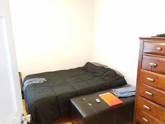 100 Flint 1, Somerville, MA 02145