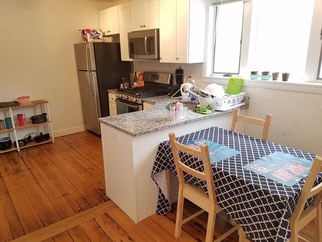 100 Flint 1, Somerville, MA 02145