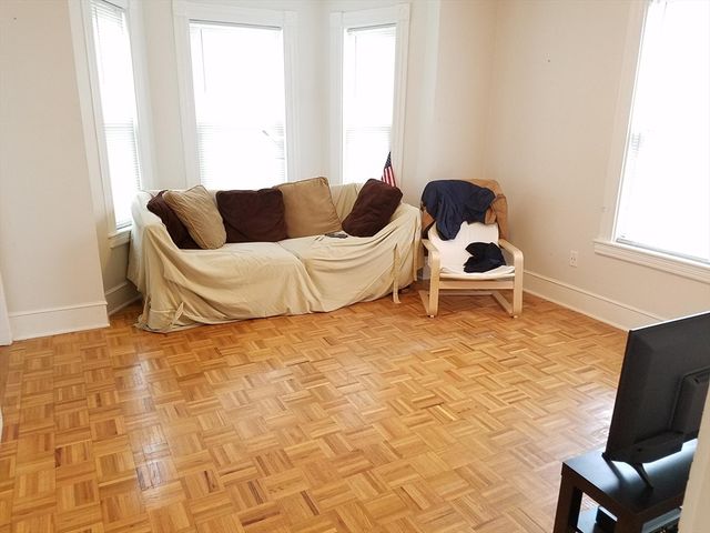 100 Flint 1, Somerville, MA 02145