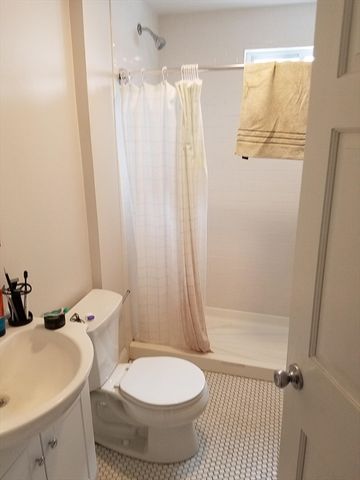 100 Flint 1, Somerville, MA 02145