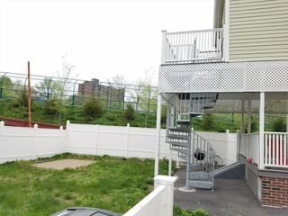 100 Flint 1, Somerville, MA 02145