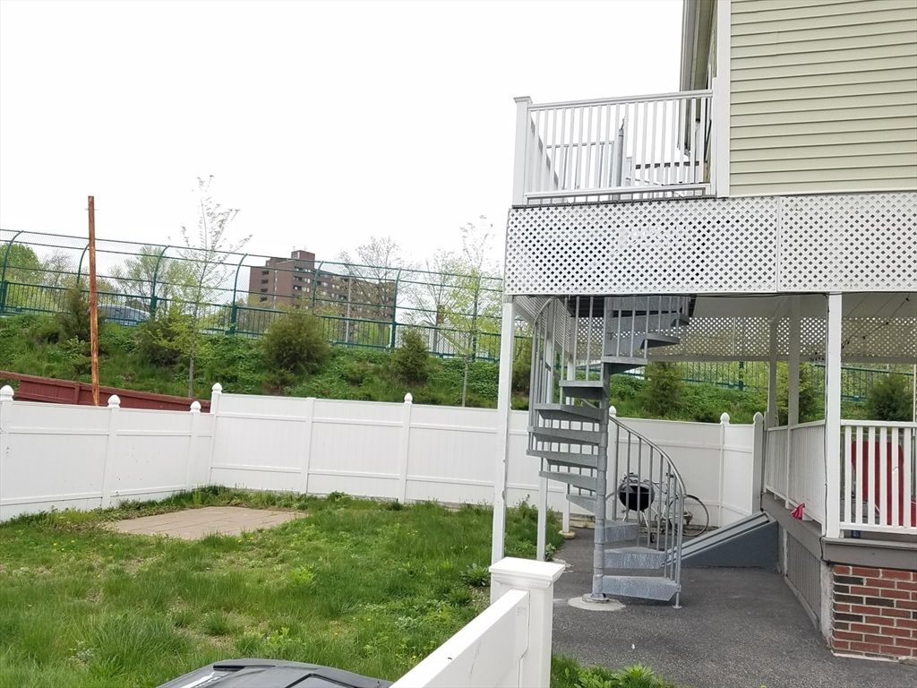 100 Flint 1, Somerville, MA 02145