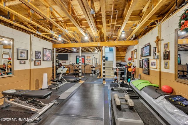 21 Hendricks Court, Sayreville, NJ 08872