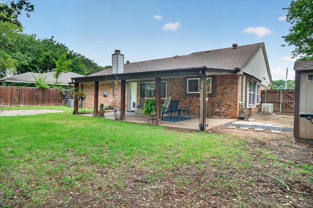 2401 Slaton Drive, Grand Prairie, TX 75052