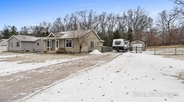 696 W Madison Road, Twin Lake, MI 49457