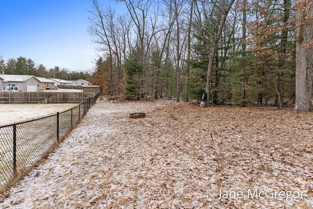 696 W Madison Road, Twin Lake, MI 49457