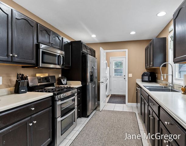 696 W Madison Road, Twin Lake, MI 49457