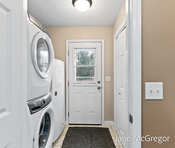 696 W Madison Road, Twin Lake, MI 49457