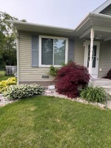 696 W Madison Road, Twin Lake, MI 49457