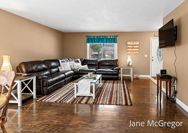 696 W Madison Road, Twin Lake, MI 49457