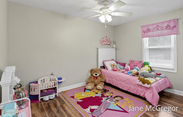 696 W Madison Road, Twin Lake, MI 49457