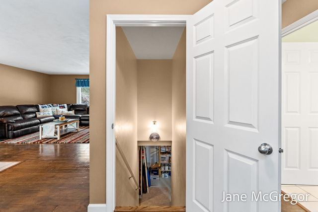 696 W Madison Road, Twin Lake, MI 49457