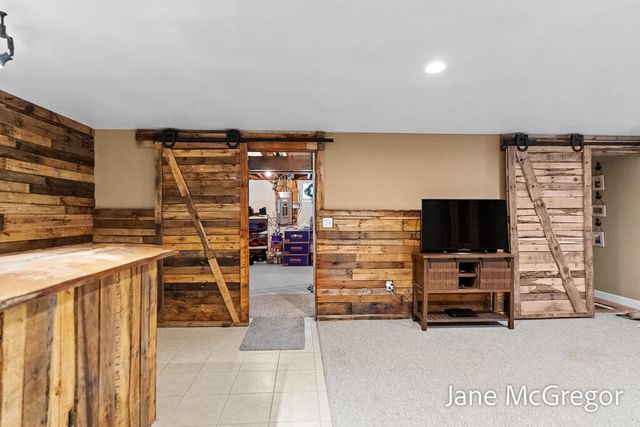 696 W Madison Road, Twin Lake, MI 49457