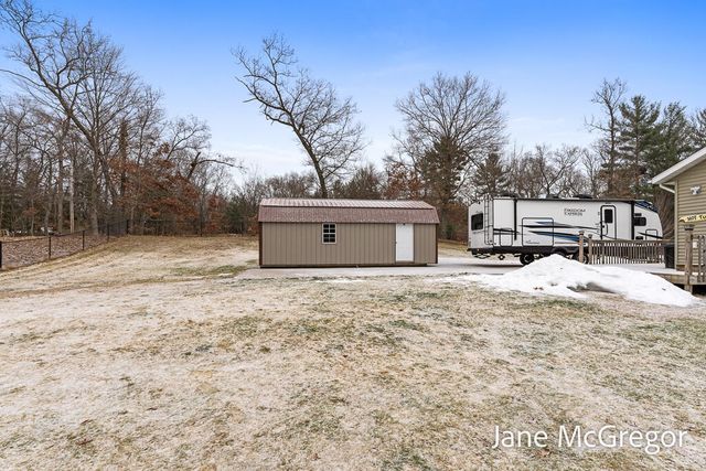 696 W Madison Road, Twin Lake, MI 49457