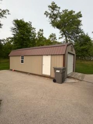 696 W Madison Road, Twin Lake, MI 49457