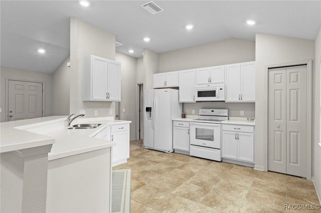 2958 N Kittery Point, Hernando, FL 34442