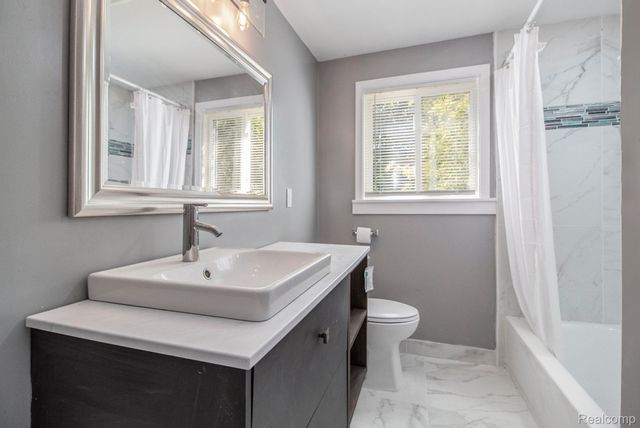 8650 Cedar Court, Ypsilanti, MI 48198