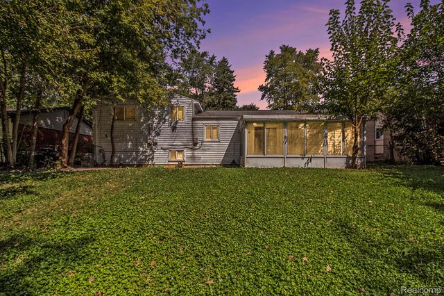 8650 Cedar Court, Ypsilanti, MI 48198