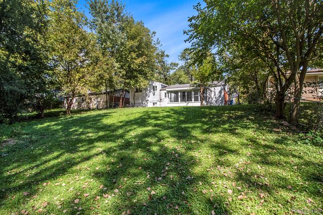 8650 Cedar Court, Ypsilanti, MI 48198