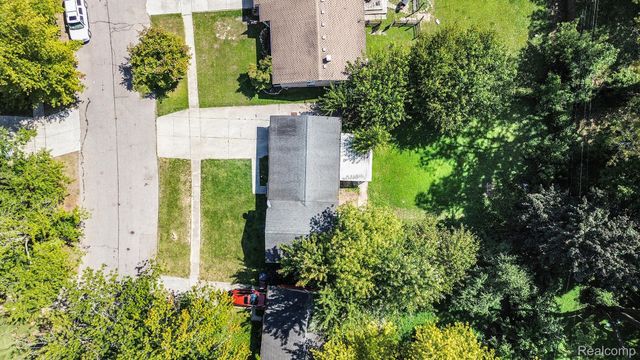 8650 Cedar Court, Ypsilanti, MI 48198