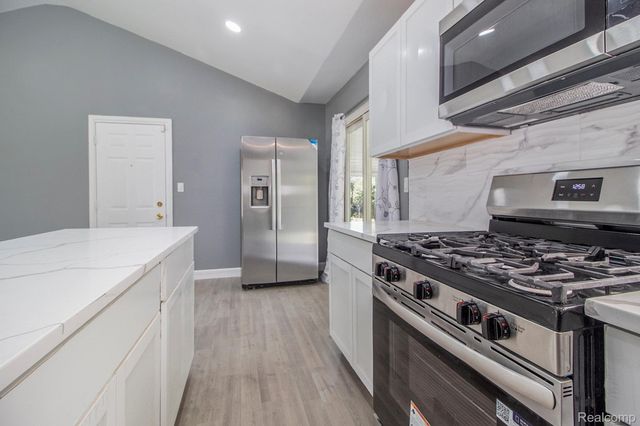 8650 Cedar Court, Ypsilanti, MI 48198