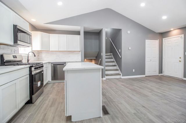 8650 Cedar Court, Ypsilanti, MI 48198