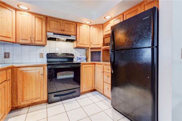 70 Kemphurst Road, Rochester, NY 14612