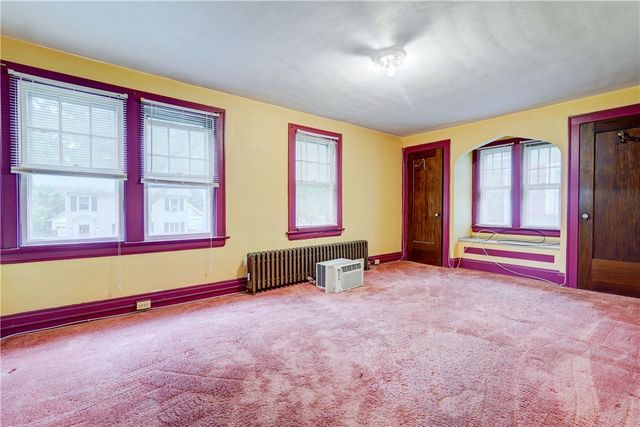 70 Kemphurst Road, Rochester, NY 14612