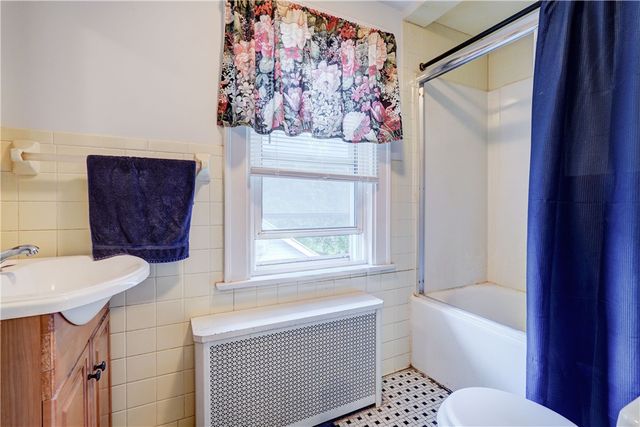 70 Kemphurst Road, Rochester, NY 14612