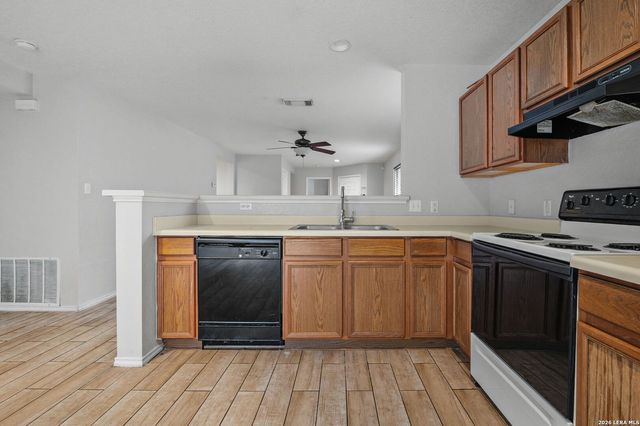 323 Amberdale Oak, San Antonio, TX 78249