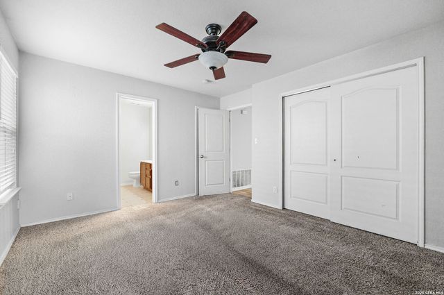 323 Amberdale Oak, San Antonio, TX 78249
