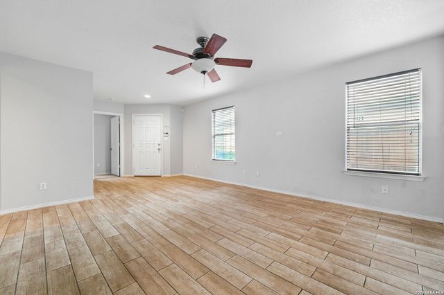 323 Amberdale Oak, San Antonio, TX 78249