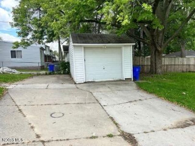 1027 Secor Road, Toledo, OH 43607