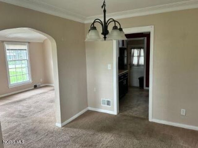 1027 Secor Road, Toledo, OH 43607
