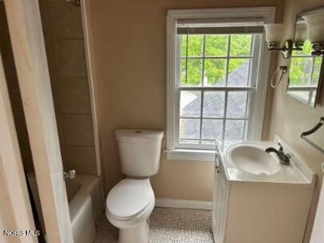 1027 Secor Road, Toledo, OH 43607